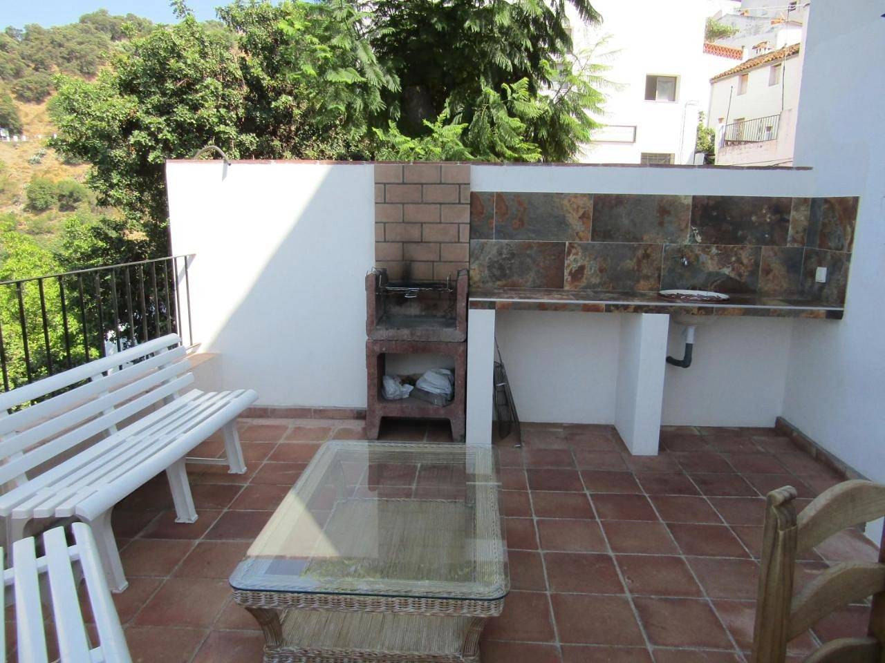 Three-Bedroom Townhouse in Genalguacil, Malaga Prowincja