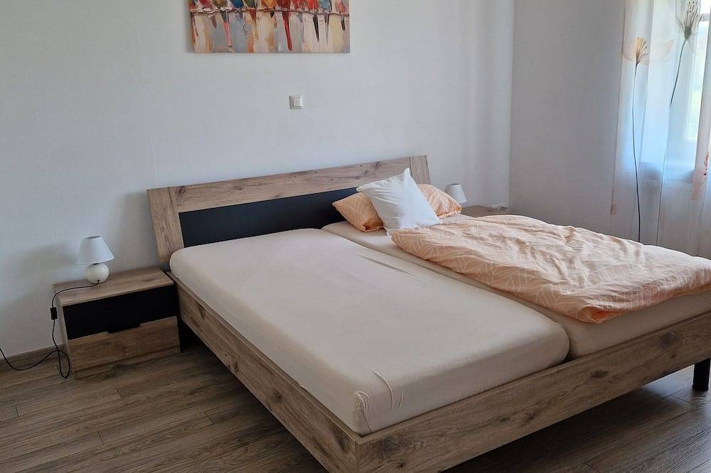 Ganze Wohnung, Südhang von Sonne erfüllt in Ochsenfurt, Fränkisches Weinland
