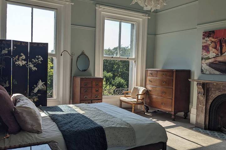 Ganze Wohnung, Huge 1 bed in Historical Garrison with Dover Castle View & Sea view. in Dover, Kent