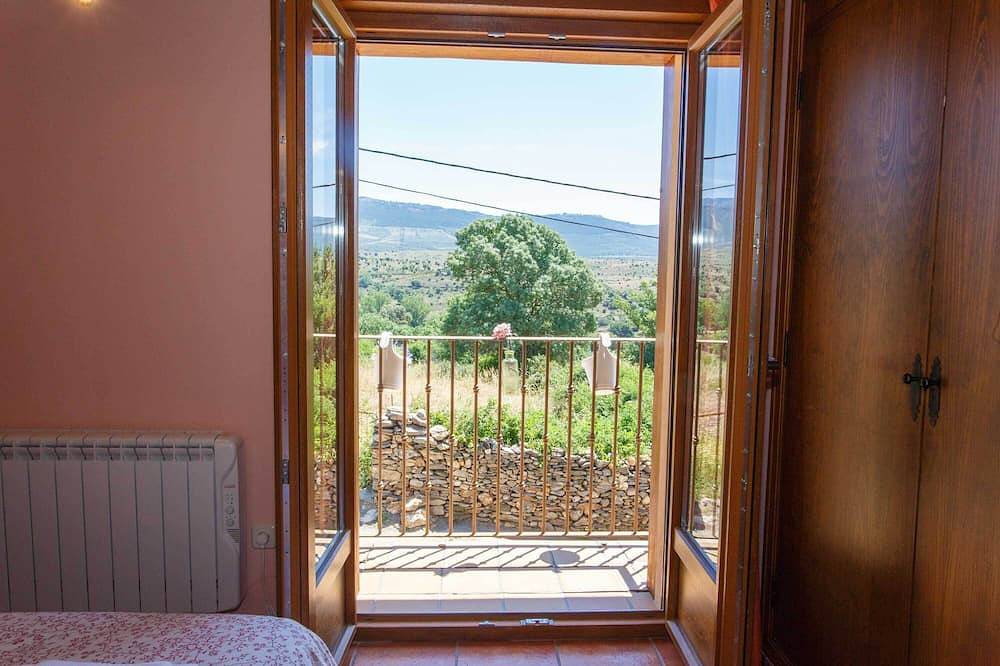Self catering El Bulín de Paredes for 5 people in Puentes Viejas, Madrid Province