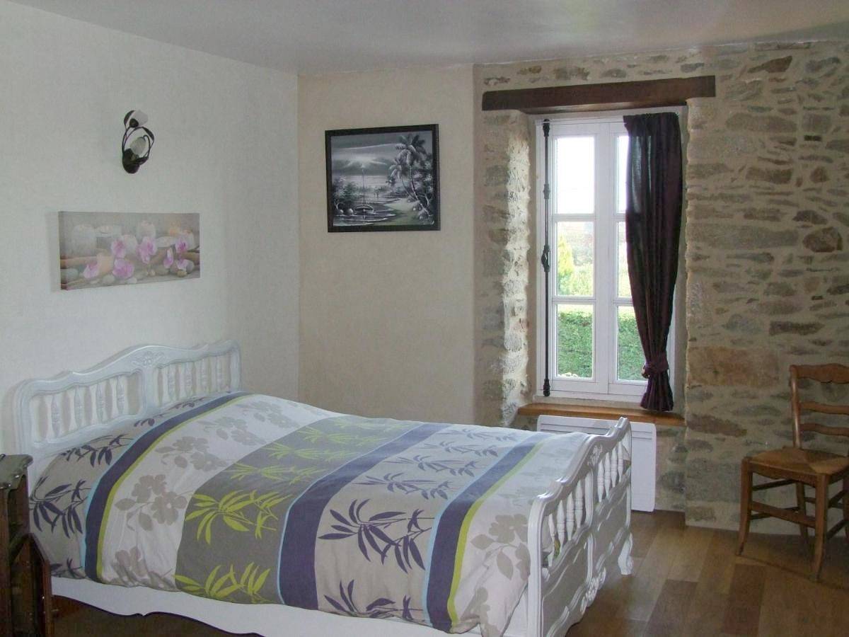 Family Room with Private Bathroom in Cancale, Baie du Mont-Saint-Michel