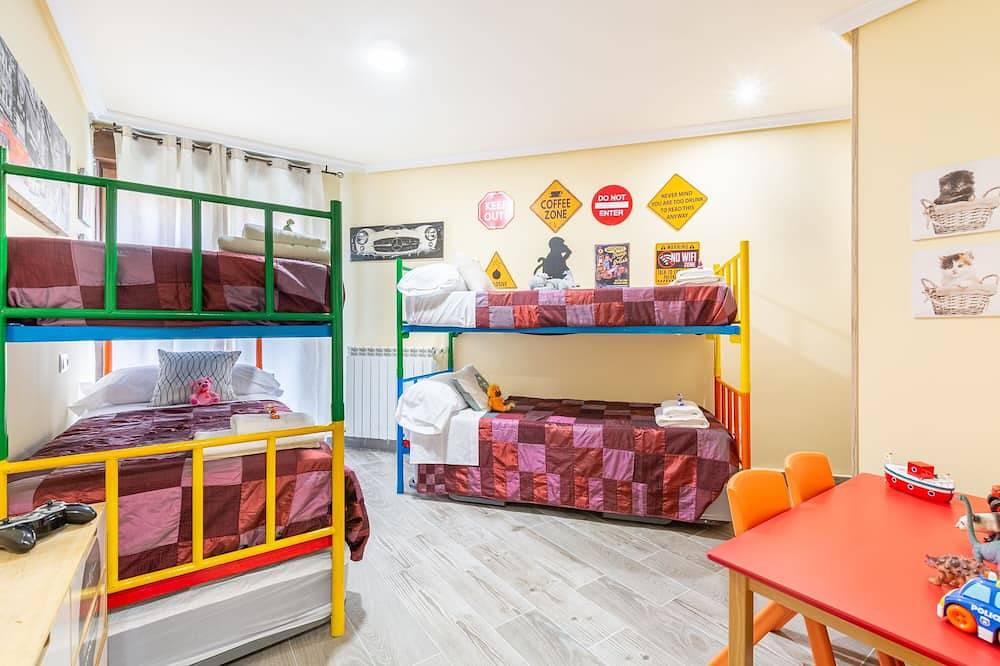 Entire apartment, Deluxe Apartment 3 Bedrooms Las Berzosas in Cercedilla, Puerto de Navacerrada
