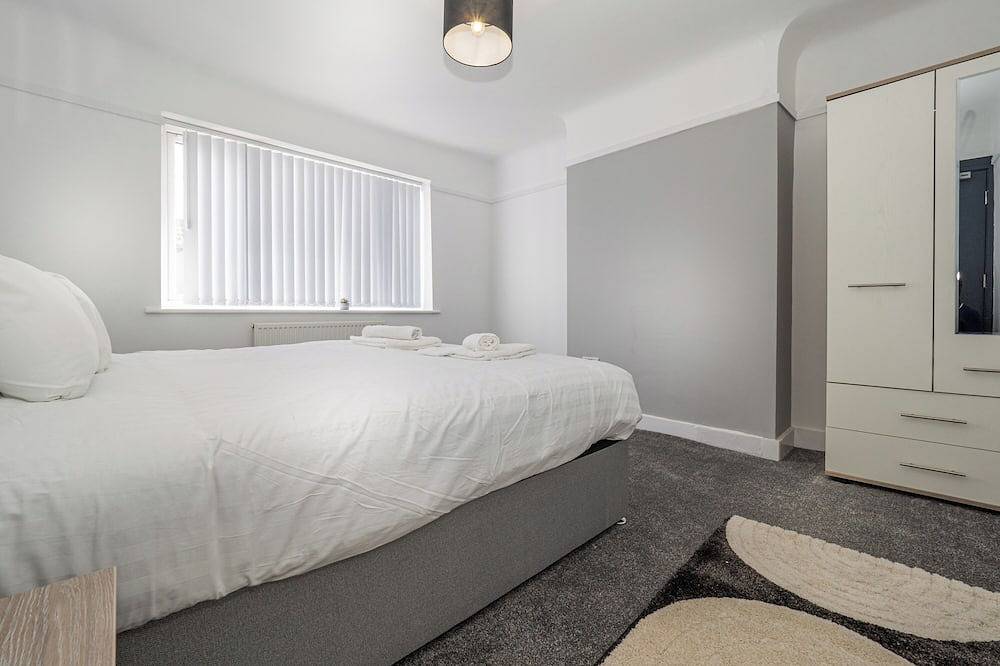 Wallasey & Liverpool Apartment in Merseyside