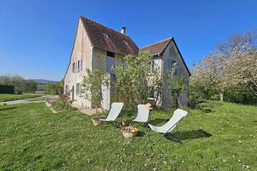 Gîte pour 5 personnes, avec terrasse et jardin dans Val-au-Perche