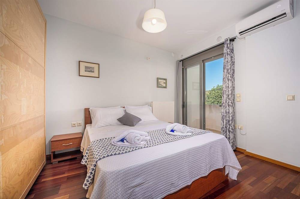 Villa Galano: Explore the Athenian Riviera in Varkiza, Vari