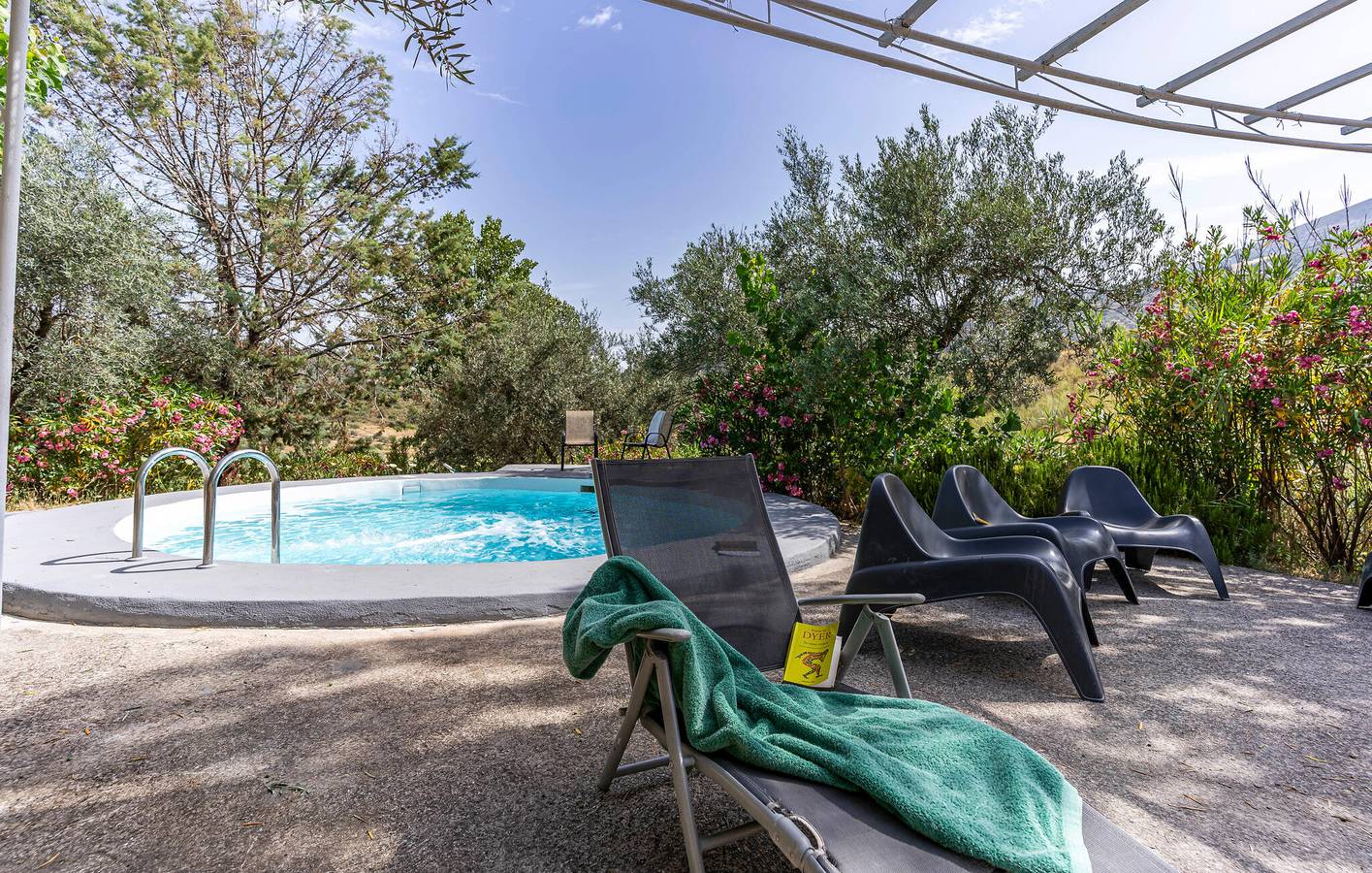 Gemütliches 2BR Apartment mit Pool, Kamin und Grill in Priego de Córdoba, Sierras Subbéticas