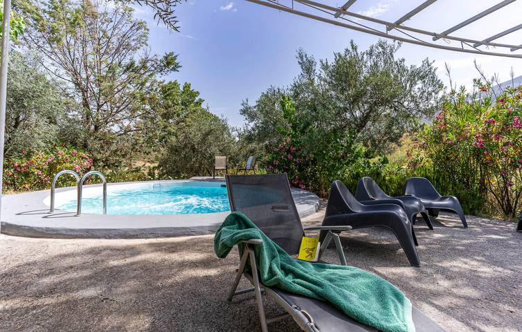Location de vacances pour 8 personnes, avec jardin ainsi que terrasse et piscine, animaux acceptés à Priego de Córdoba - 4