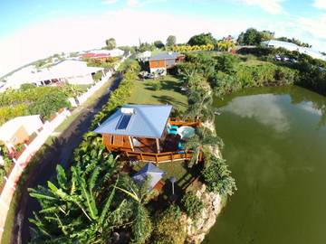Lodge pour 2 personnes, avec piscine ainsi que jacuzzi et jardin en Guadeloupe