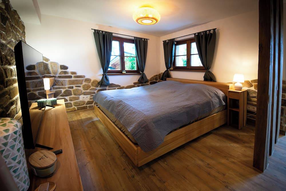Ganze Wohnung, Teak - Ferienwohnung mit Aussicht , Haustierfreundlich mit Wellnessbereich in Hersdorf, Naturpark Hohes Venn-Eifel
