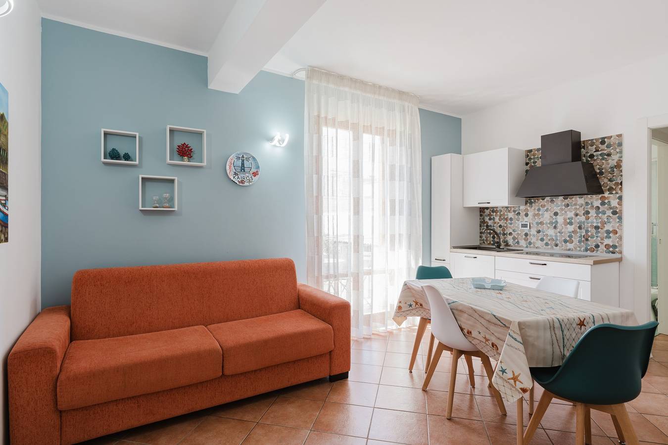 Apartamento entero, Apartamento 'Kairos' con piscina compartida, Wi-Fi y aire acondicionado in San Vito Lo Capo, Provincia de Trapani