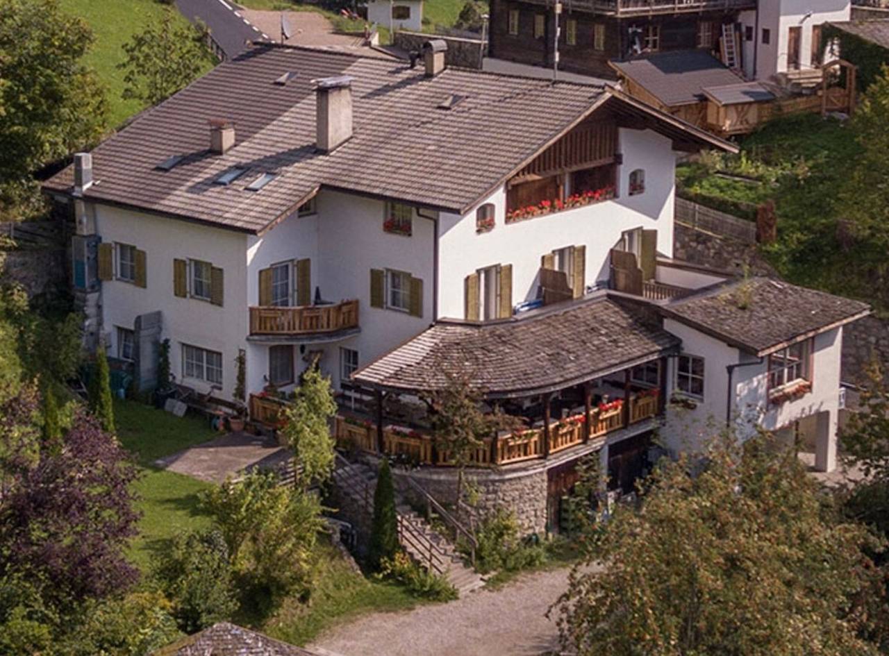 Gasthof Kirchsteiger 'Zimmer 3' mit Seeblick, Gemeinschaftsterrasse und Wi-Fi in St. Walburg (Ulten), Ulten