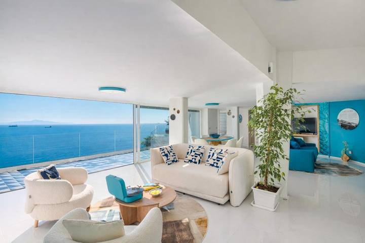 Villa per 6 persone, con terrazza e panorama a Vietri sul Mare