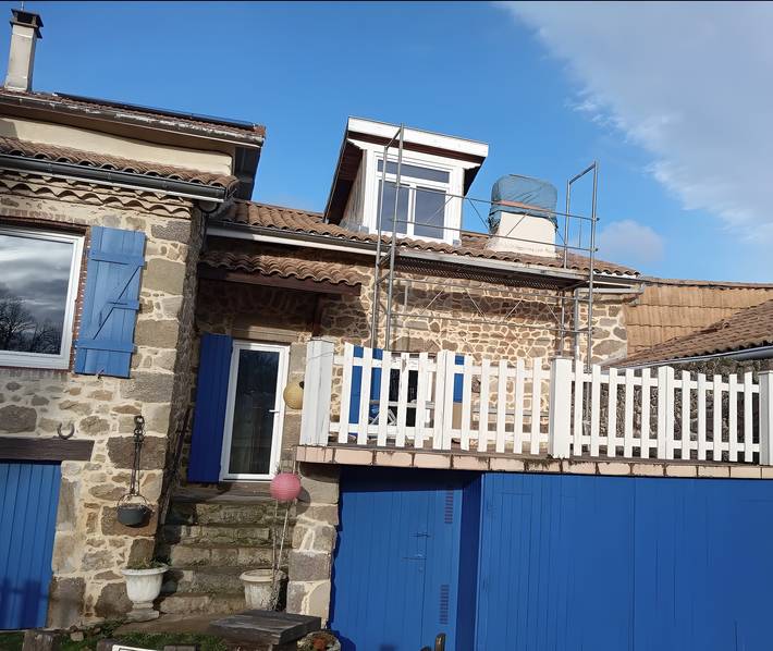 Holiday Home 'Gîte Les Hirondelles' with Shared Terrace in Saint-Alban-d'Ay, Tournon-sur-Rhône region