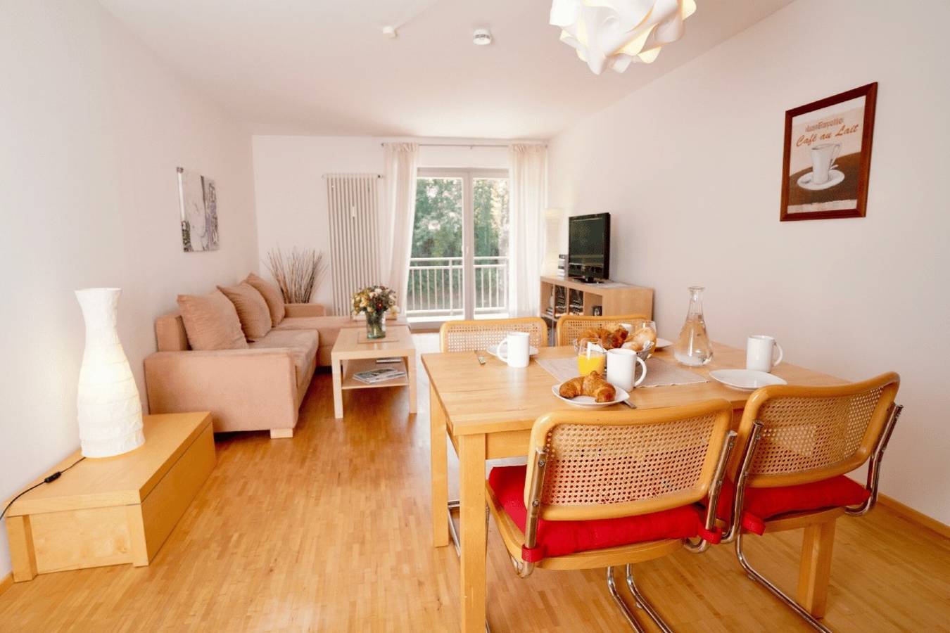 Ganze Wohnung, Ferienwohnung '3' mit gemeinsamer Terrasse, Balkon und Wlan in Weil am Rhein, Landkreis Lörrach