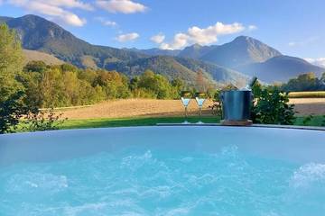 Maison de campagne pour 6 personnes, avec balcon ainsi que jardin et jacuzzi à Asson