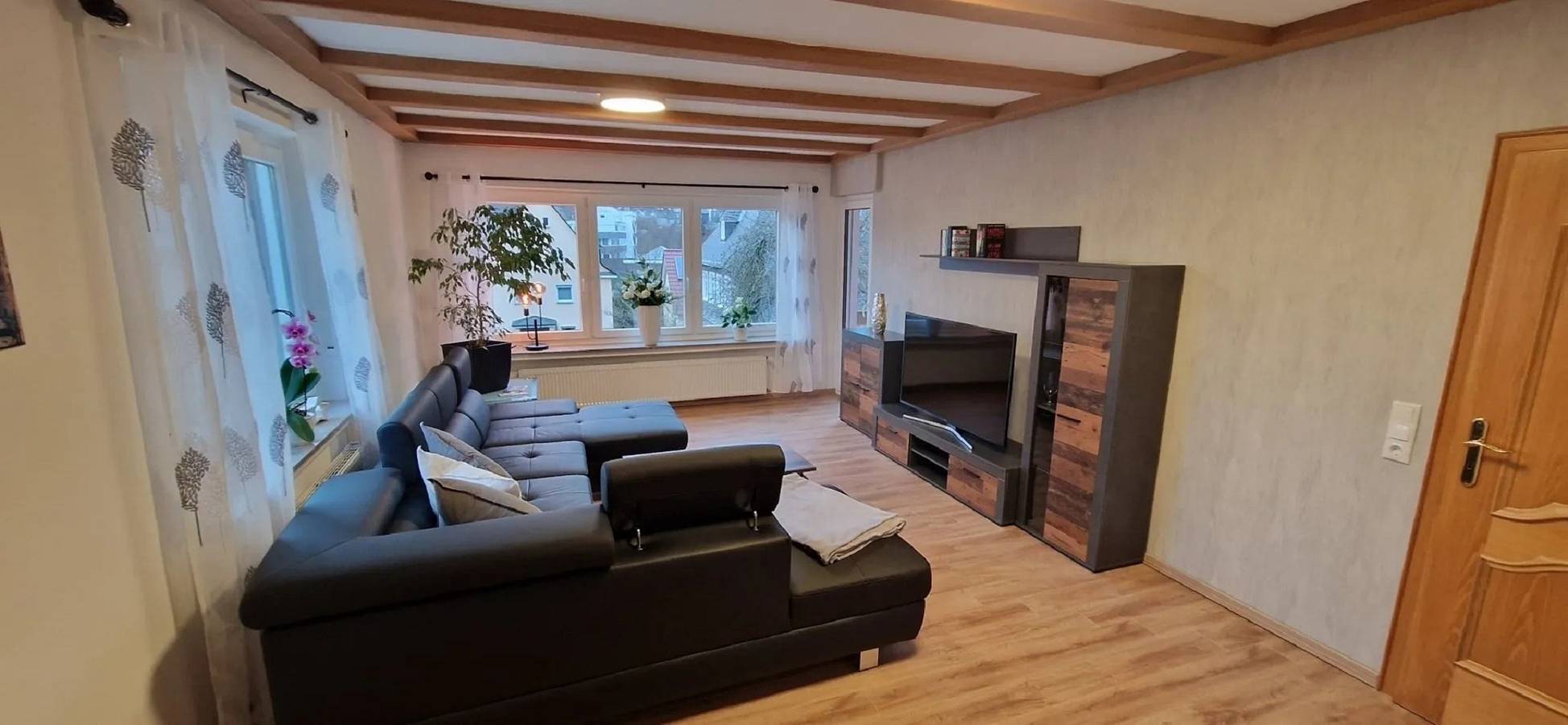 Ferienwohnung Hackenbracht - Ferienwohnung mit Balkon in Bad Berleburg, Kreis Siegen-Wittgenstein