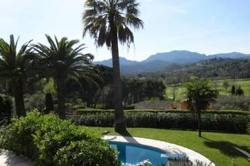 Villa pour 4 personnes, avec terrasse et jardin à Mandelieu-la-Napoule