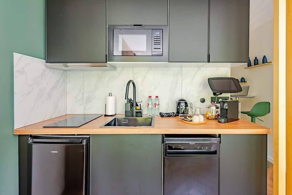 Apartamento entero, Smart studio ultra-connected - Perfect stopover between Disneyland and Paris in Noisy-le-Grand, Sena-Saint Denis