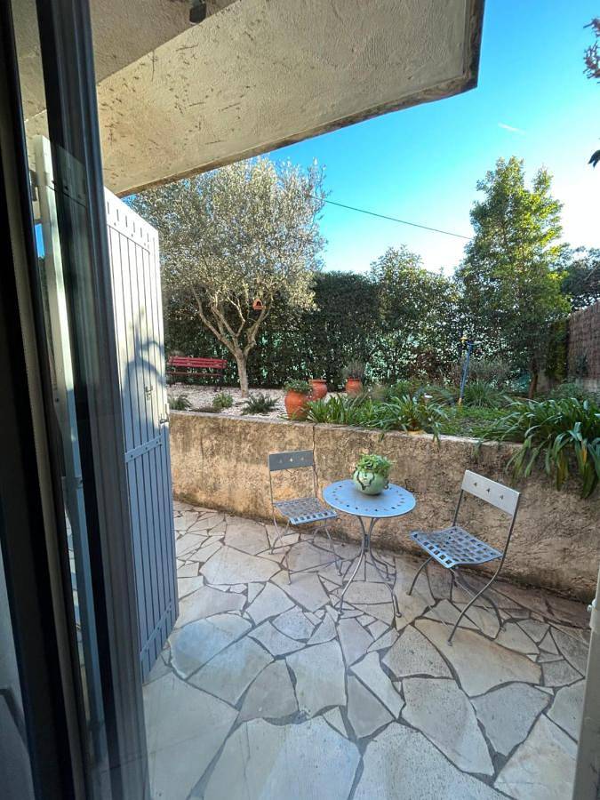 Maison d’hôte pour 2 personnes, avec vue ainsi que terrasse et jardin à Vallauris - 3