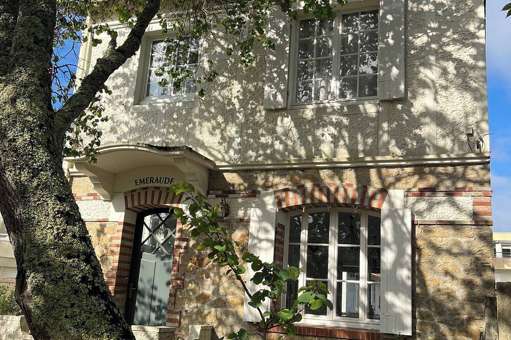 Jolie Villa Bauloise avec maison d’invités à 200 m de la plage+ place de parking in La Baule-Escoublac, Côte d'Amour