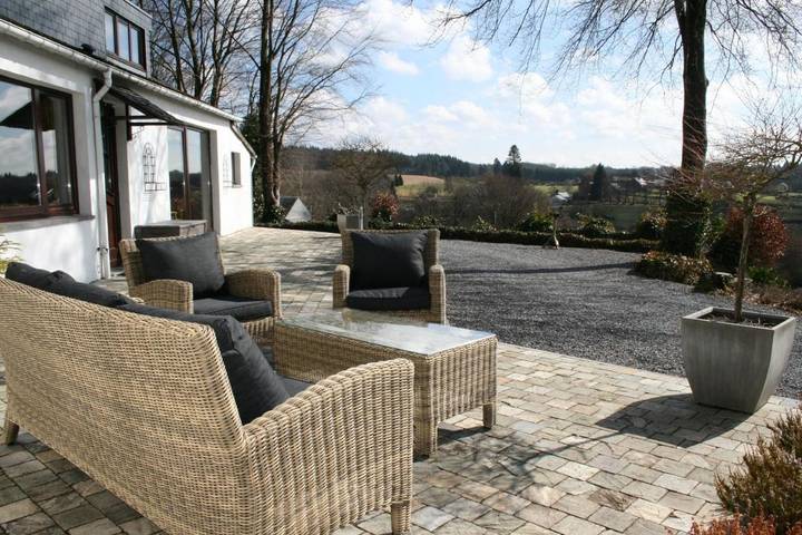Chambre d’hôte pour 4 personnes, avec Terrasse ainsi que Jardin et Vue dans Redu