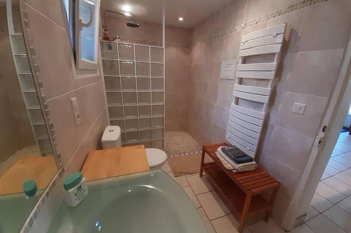Gîte pour 4 personnes, avec piscine et jardin à Le Pouget - 4