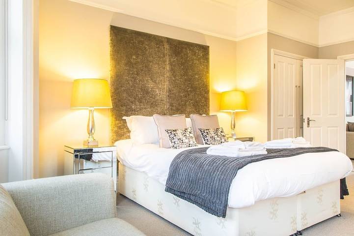 Appartement entier, Studio-Prestige-Sdb privée avec douche-Vue sur Jardin-Apartment 2 in Bournemouth, Angleterre du Sud-Ouest