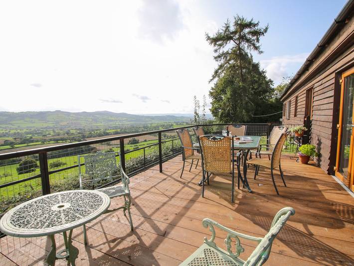 Lodge for 7 people, with Garden in Shropshire