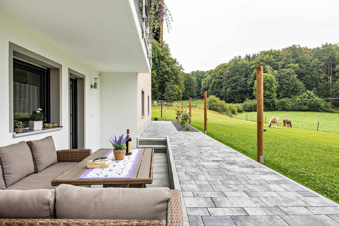 Ganze Wohnung, Ferienwohnung 'Brunnerhof Urlaub Auf Dem Land' mit Terrasse und Gemeinschaftsgarten in Frankenalb