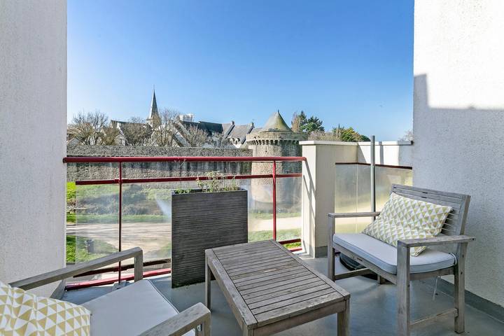 Ganze Wohnung, Appartement „Er Varech – Duplex mit Blick auf die Stadtmauer“, Balkon & Wlan in Guérande, Côte d'Amour