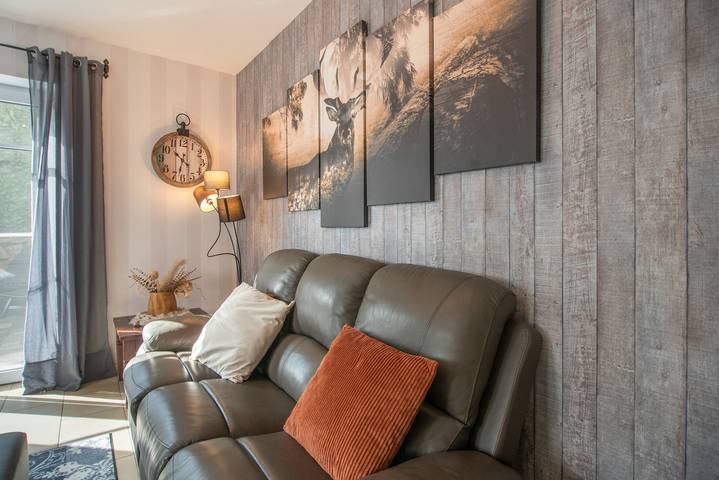 Entire apartment, Eifel Dream KleineNims with Private Outdoor Whirlpool and Sauna in Burbach, Eifelkreis Bitburg-Prüm