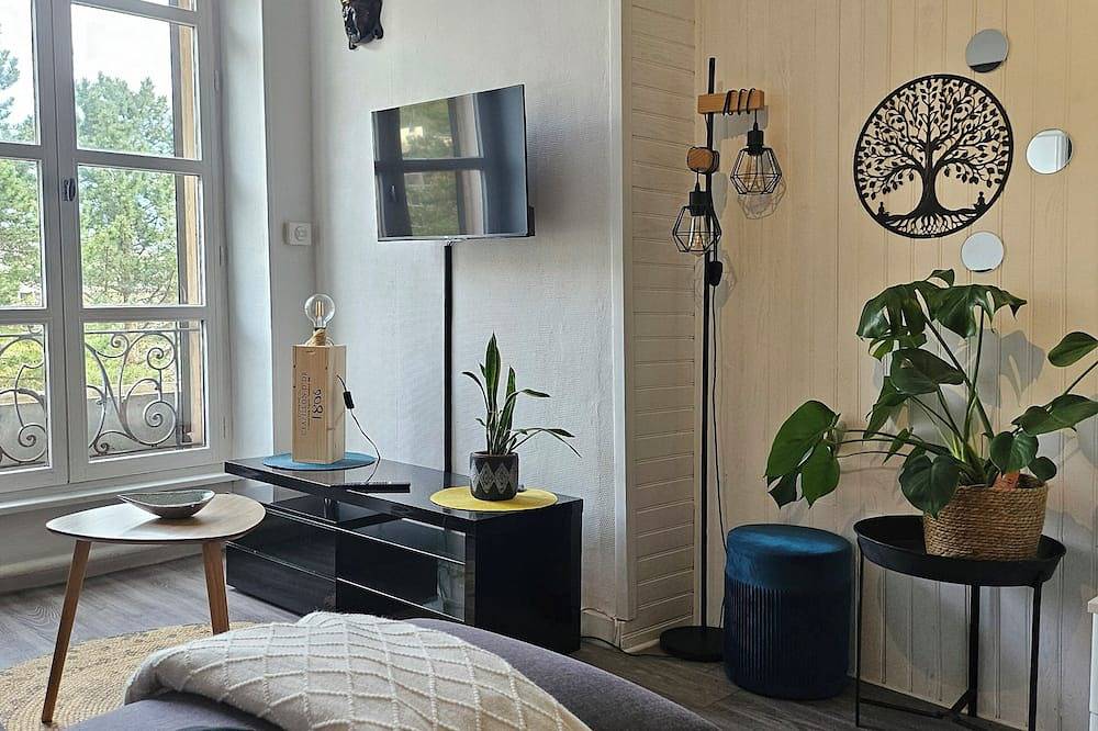 Ganze Wohnung, Apartment facing the Royat thermal baths in Royat, Regionaler Naturpark Volcans d'Auvergne