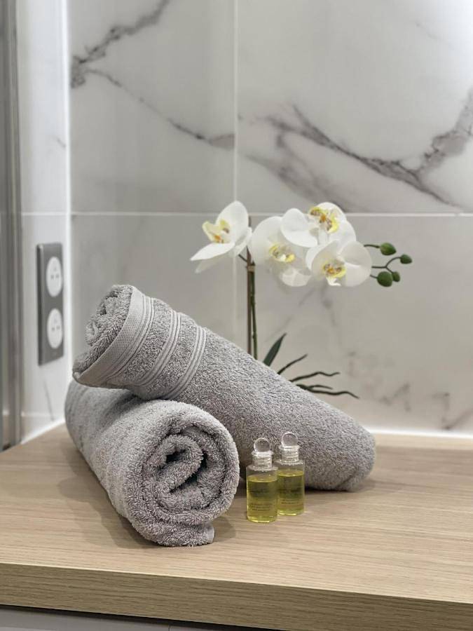 Gîte pour 2 personnes, avec jardin et vue dans Gare De Gentilly