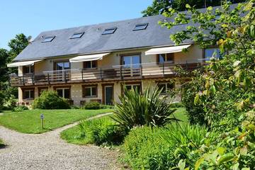 Gîte pour 4 personnes, avec jardin et piscine à Vittefleur