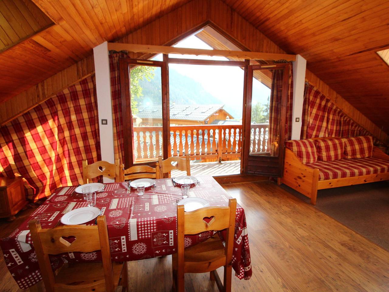 Apartamento entero, Amplio apartamento Champagny, 8 pers, 3 habitaciones in Champagny-en-Vanoise, Parque Nacional de Vanoise