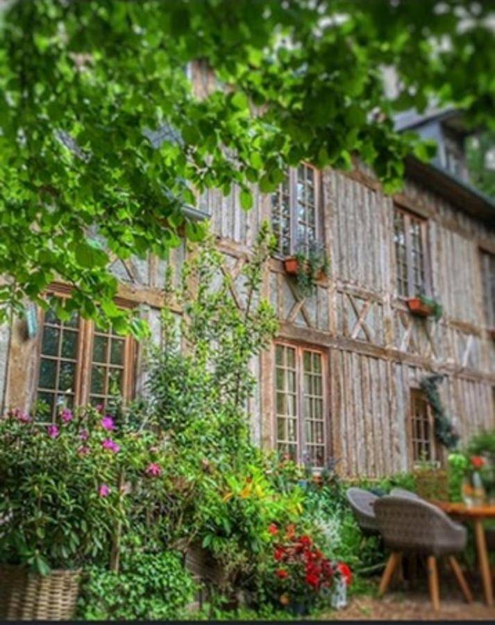 La Maison De Lalette - B&B et Workshop Photo durant la belle saison - in Gruchet-Saint-Siméon, Région de Dieppe