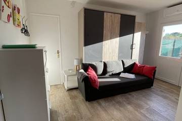 Gîte pour 2 personnes, avec terrasse dans Plage La Capte