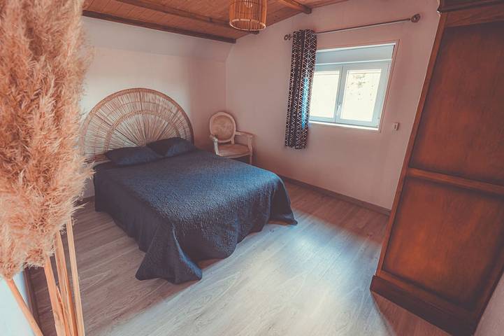 Location de vacances pour 5 personnes, avec terrasse ainsi que piscine et jardin à Payzac (Dordogne) - 2