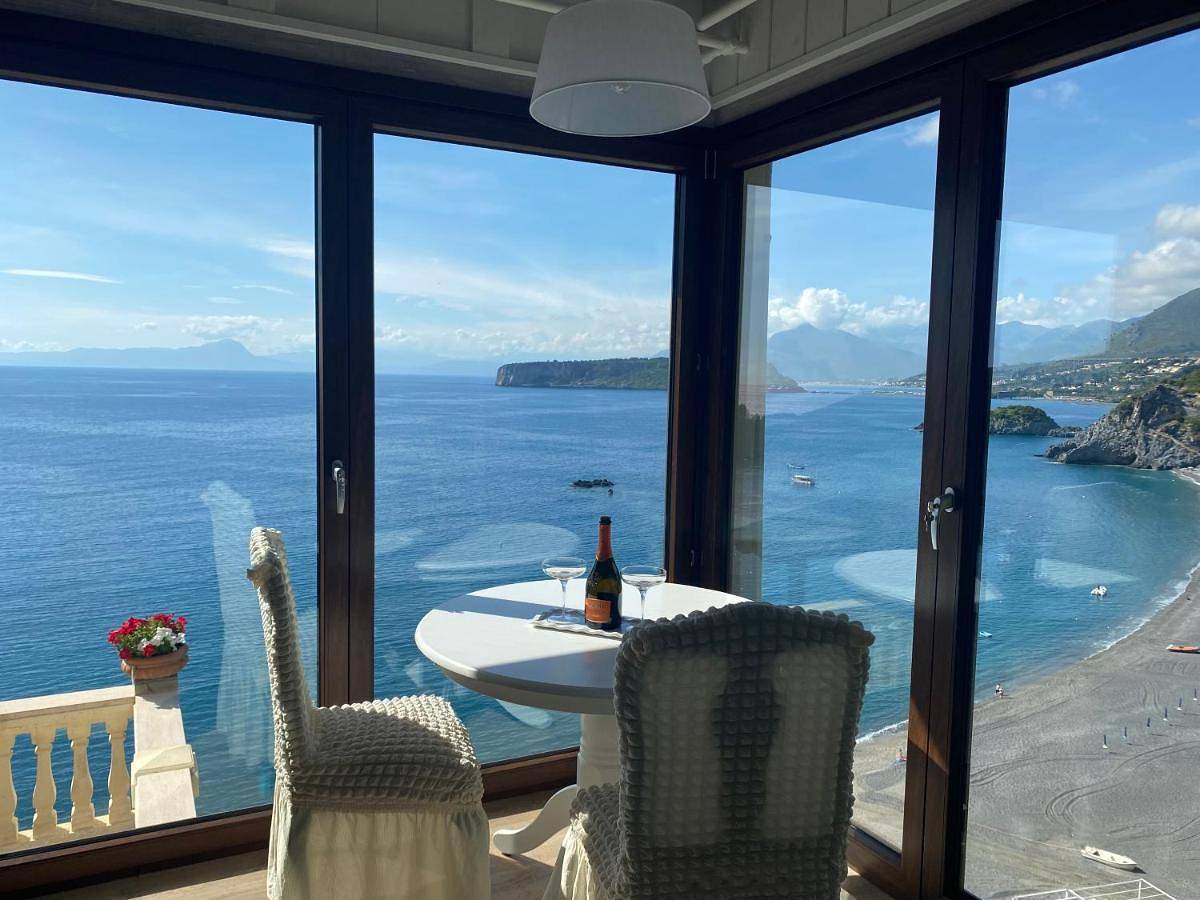 Villa La Petra - Hotel boutique in San Nicola Arcella, San Nicola Arcella (commune)