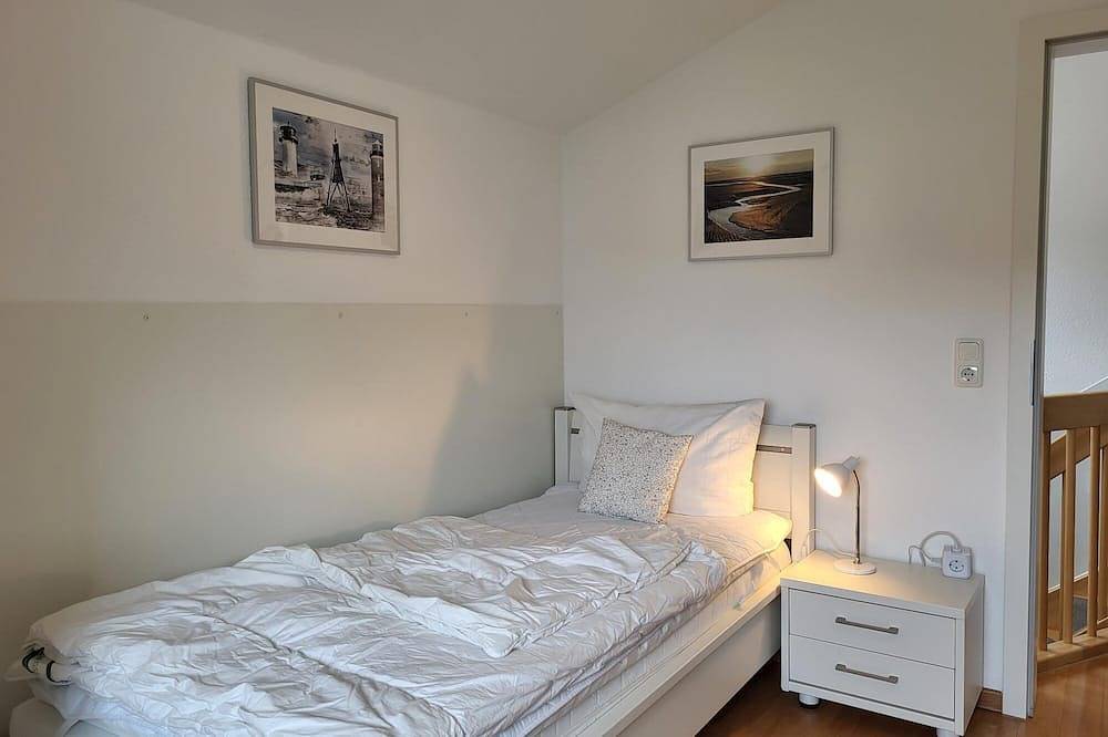 Ferienhaus Seewolf, Wlan, Garten mit Strandkorb, Nichtraucher in Fkk Strand Duhnen, Cuxhaven