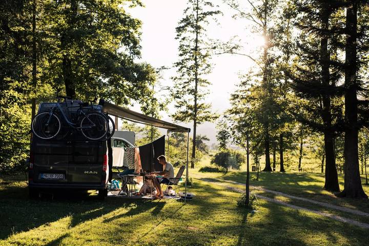Ganze Wohnung, Holzhütte Waldbett 3 Personen in Untersteiermark
