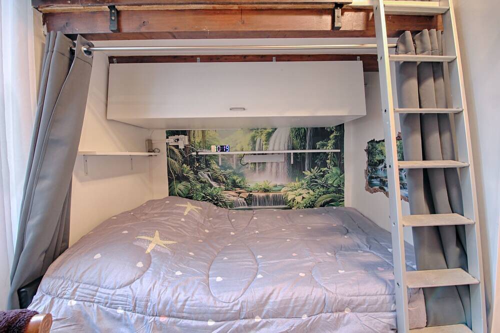 Entire apartment, L'Espace Calme et Sérénité - Studio proche métro in Ivry-sur-Seine, Val-de-Marne