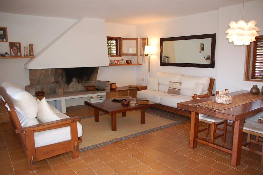 Villa mit privatem Überlaufpool, ideal für Familien und Veranstaltungen in Formentera, Balearen