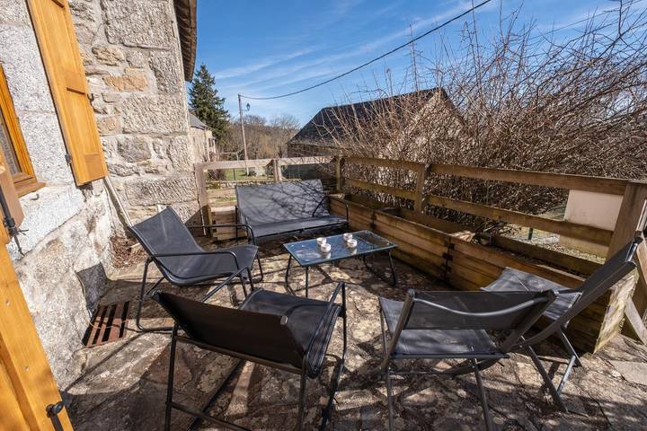 Gîte pour 8 personnes, avec terrasse et jardin dans Lozère - 3
