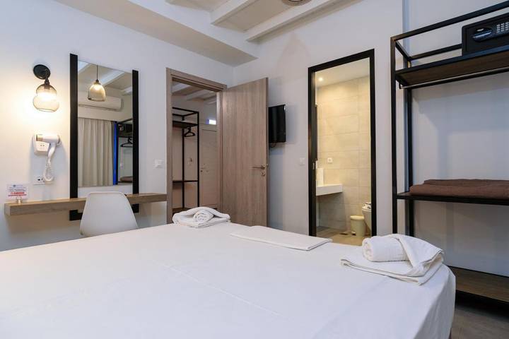 Hôtel pour 3 personnes, avec balcon dans Loutró - 3