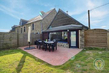 Gîte pour 5 personnes, avec jardin à Saint-Méloir-des-Ondes