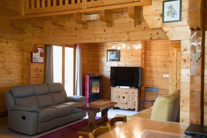 Gîte pour 12 personnes avec jardin in Charcier, Jura Francais