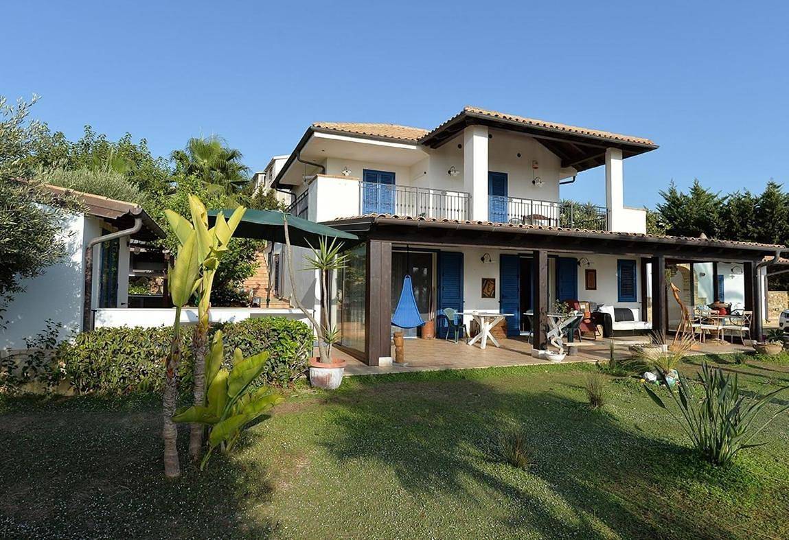 Ganze Wohnung, Three-Bedroom Apartment in San Leone, Agrigento