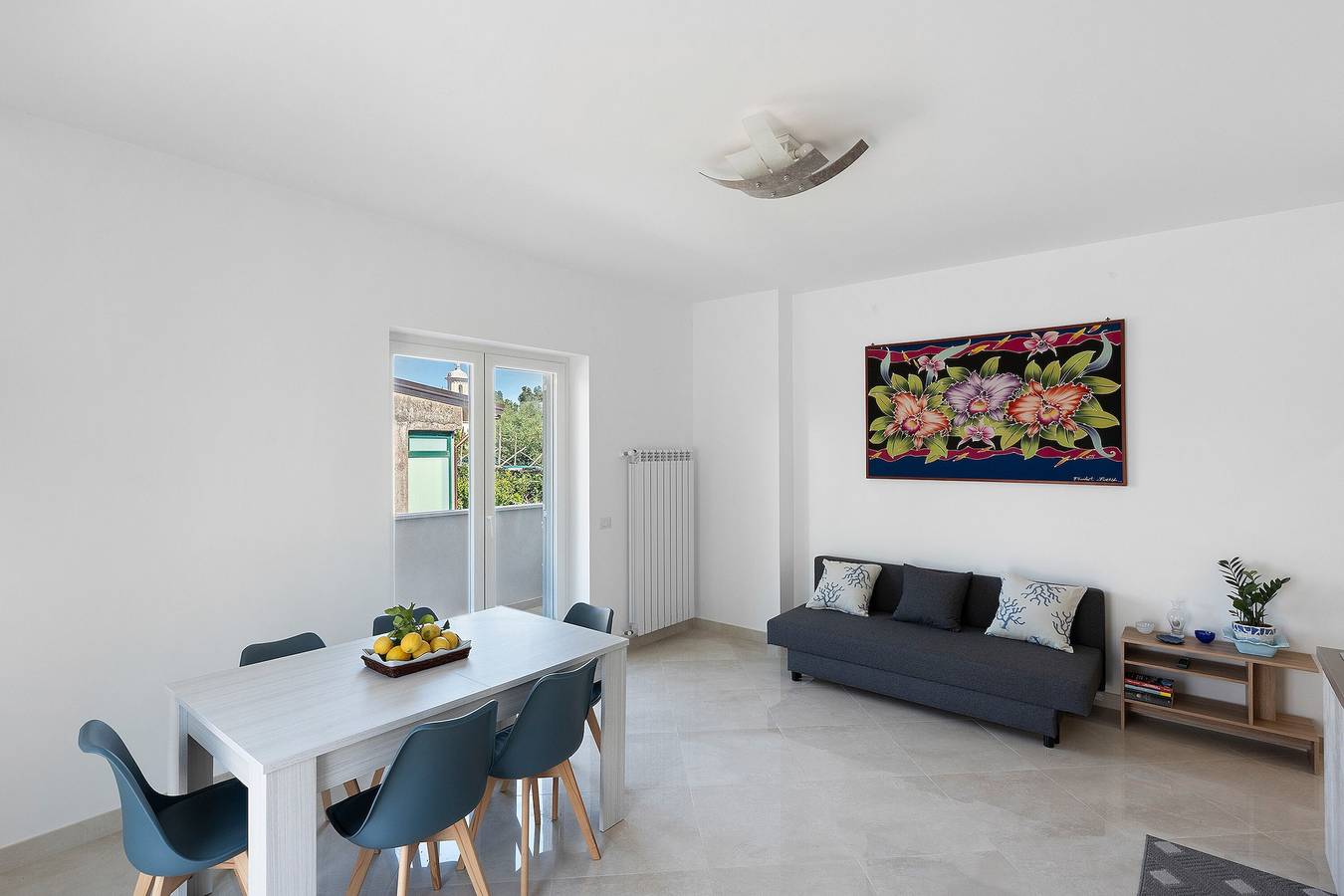 Appartamento intero, Villa Cappuccini - Appartamento Piano Superiore con terrazza condivisa, Wi-Fi e aria condizionata in Sant'Agnello, Napoli e dintorni
