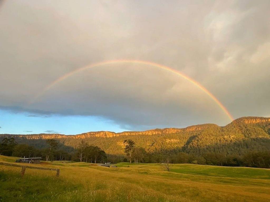 Ecoluxe Villa on 146 acres in Kangaroo Valley - breathtaking views,wild swimming in Barrengarry, New South Wales
